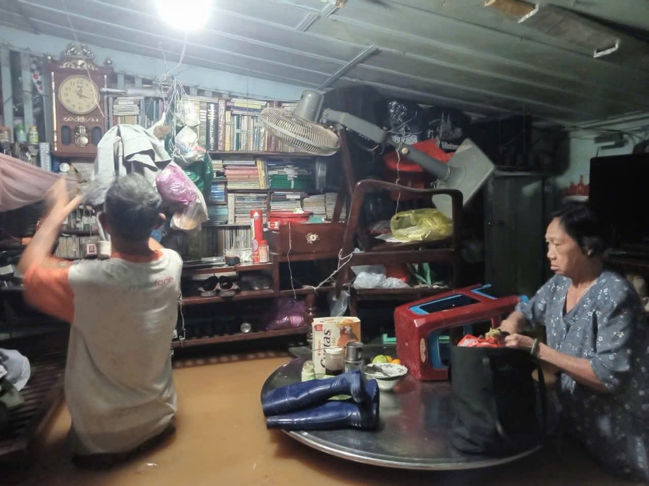 Khu dan cu voi hon 70 ho dan xa Hiep Thanh ngap sau trong nuoc. Anh: Phuc Khanh