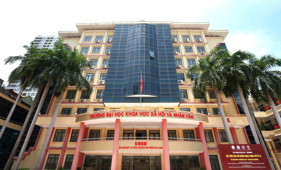 The University of Social Sciences and Humanities dismissed the C00 combination with 15 majors. Photo: School