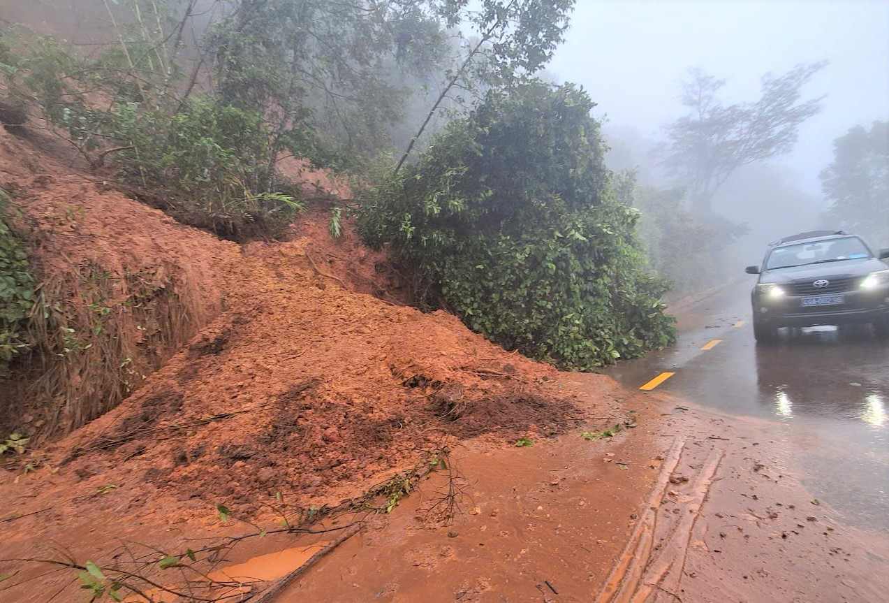 Diem sat lo moi tai Km52 tren deo Gia Bac. Anh: Phuc Khanh