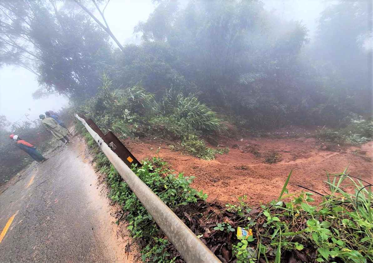 Mot diem sat lo taluy am tren deo Gia Bac. Anh: Phuc Khanh