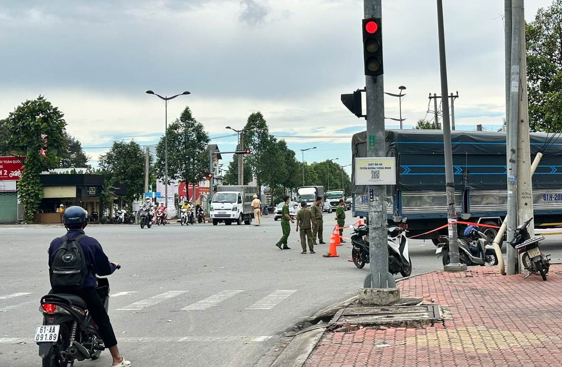 Nguyen nhan vu tai nan dang duoc dieu tra lam ro. Anh: Dinh Trong