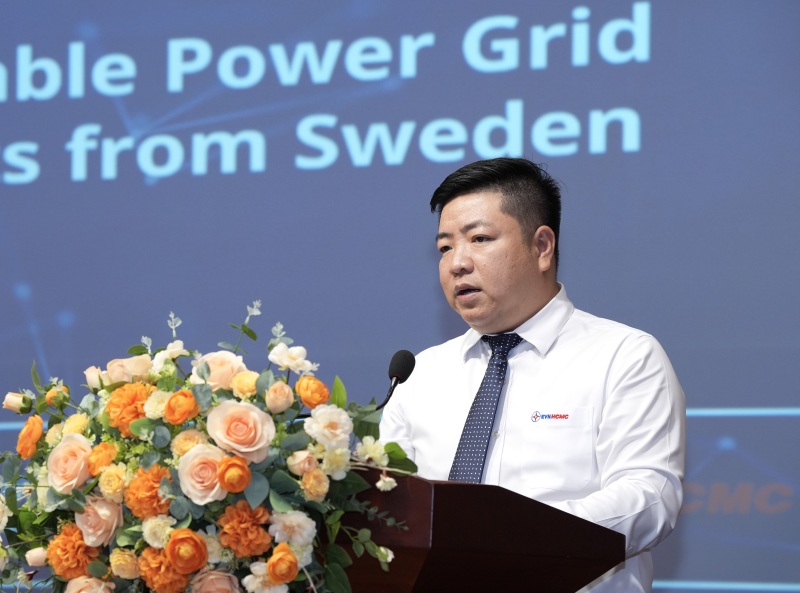 Ong Luan Quoc Hung - Pho Tong giam doc EVNHCMC - phat bieu tai buoi lam viec. Anh: EVNHCMC cung cap