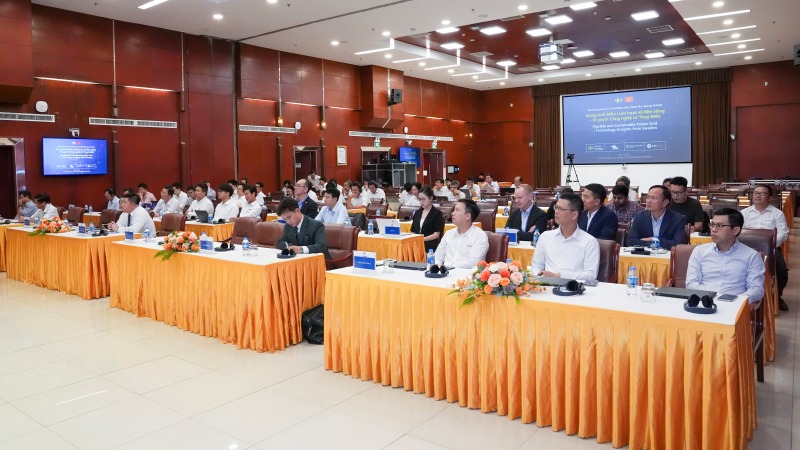 Toan canh phien lam viec. Anh: EVNHCMC cung cap