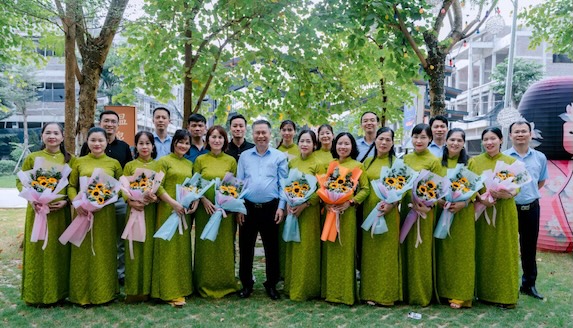 Employees of VNSTEEL Thang Long Macronutrient Joint Stock Company enjoy more benefits than the law thanks to the Collective Labor Agreement. Photo: CDN