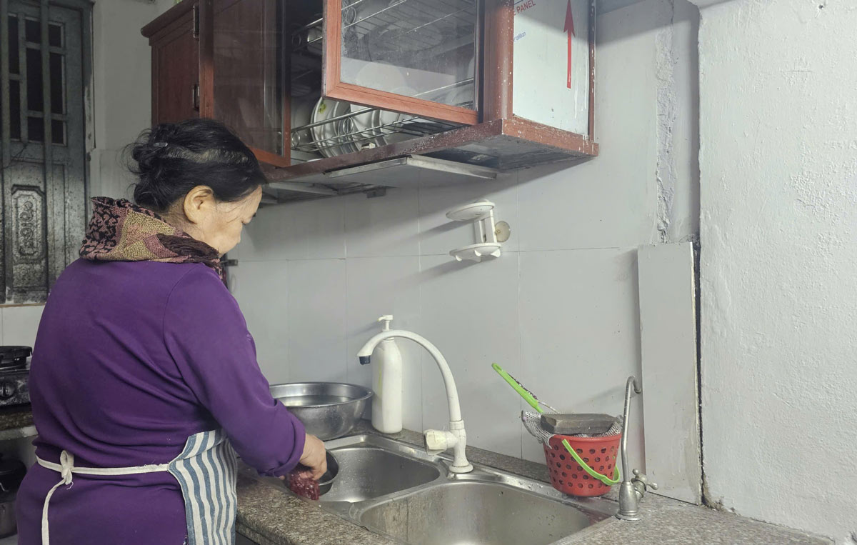 人々はバンクヒル（ハロン区）の公営住宅アパートで新しい生活を始めた。写真：ドアン・フン