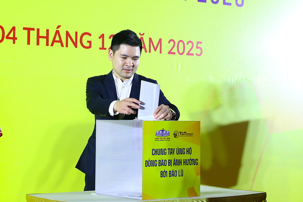 T&Tグループのドー・ヴィン・クアン副社長が寄付に参加。写真:T&Tグループ