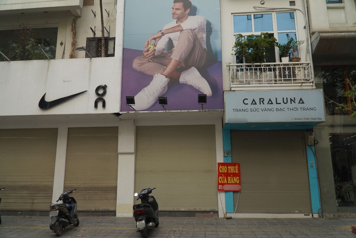 3 mat bang “trieu do” ru nhau dong cua hang loat. Anh: Thanh Binh 