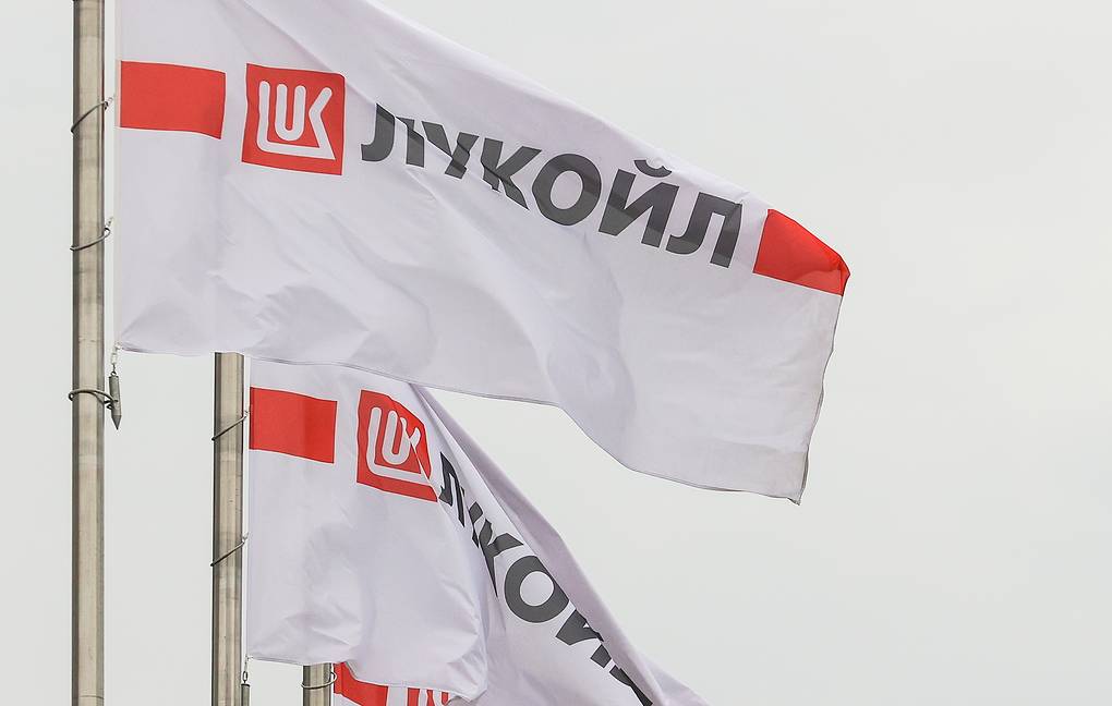 The identifying symbol of Russian oil and gas group Lukoil. Photo: TASS
