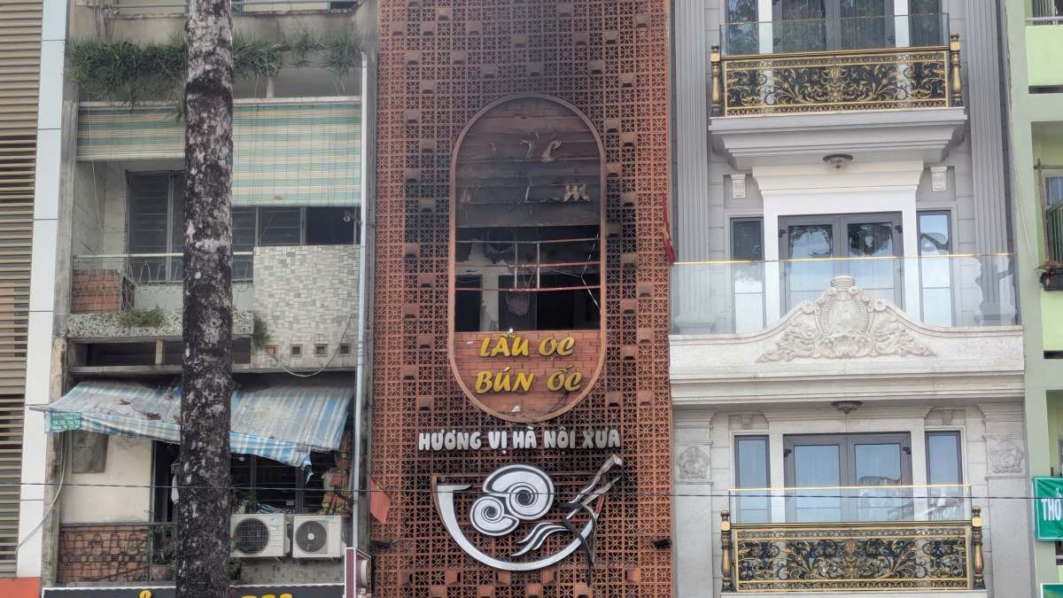 Rat dong cong an co mat de dieu tra vu viec. Anh: Anh Tu