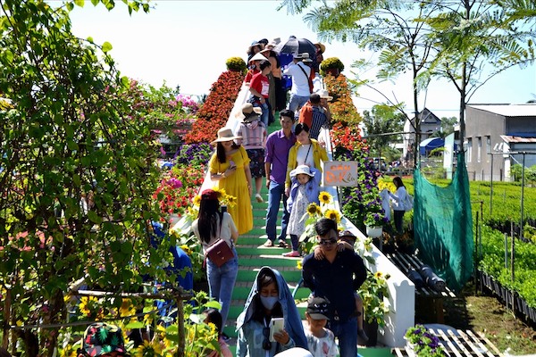 Sa Dec 꽃 마을은 동탑에서 관광객을 끌어들이는 곳입니다. 사진: Luc Tung