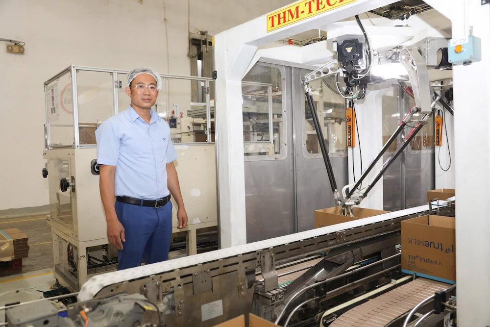 Anh Cao Minh Hoa-Giam doc Ky thuat, Chu tich Cong doan Cong ty CP Sua TH. Anh: Cong doan Nghe An