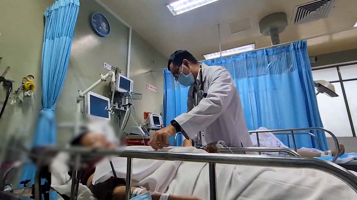 Health status of the two victims jumping from a window on the 3rd floor of a restaurant fire in Ho Chi Minh City. Photo: Tam Tu