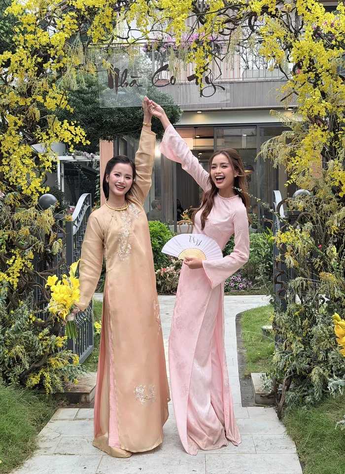 A hau Huong Ly va Hoa hau Ngoc Chau. Anh: Nhan vat cung cap.