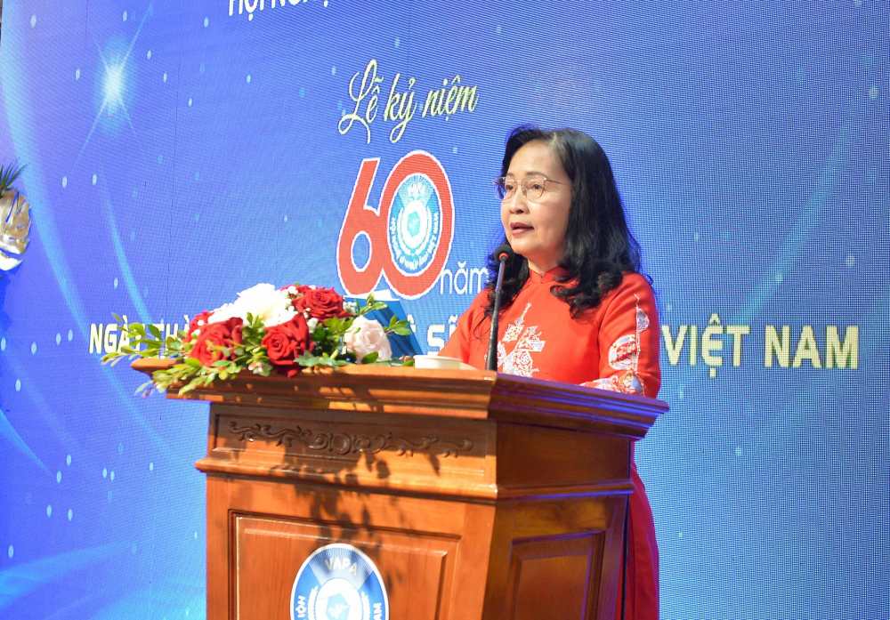 Ba Pham Thi My Hoa - Pho Cuc truong Cuc My thuat, Nhiep anh va Trien lam (Bo VHTTDL) phat bieu khai mac buoi le. Anh: BTC