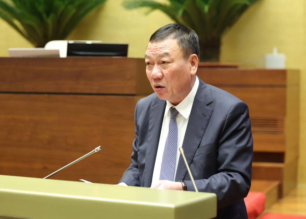 El Inspector General del Gobierno Doan Hong Phong dijo que el proyecto de ley continua sin permitir la autorizacion para que los subjefes reciban a los ciudadanos con el fin de aumentar la responsabilidad del jefe. Foto: Pham Dong