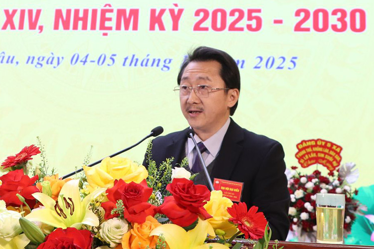 Sung A Ho 씨 - 라이쩌우성 당위원회 상임 부서기장 라이쩌우성 베트남 조국전선위원회 위원장. 사진: 라이쩌우성 인민위원회