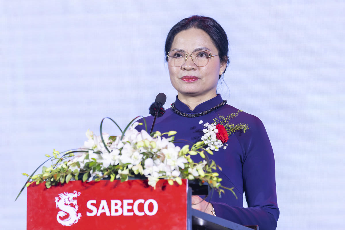 Ms. Ha Thi Nga - Member of the Party Central Committee, Vice Chairwoman of the Central Committee of the Vietnam Fatherland Front spoke at the ceremony. Photo: Quang Vinh