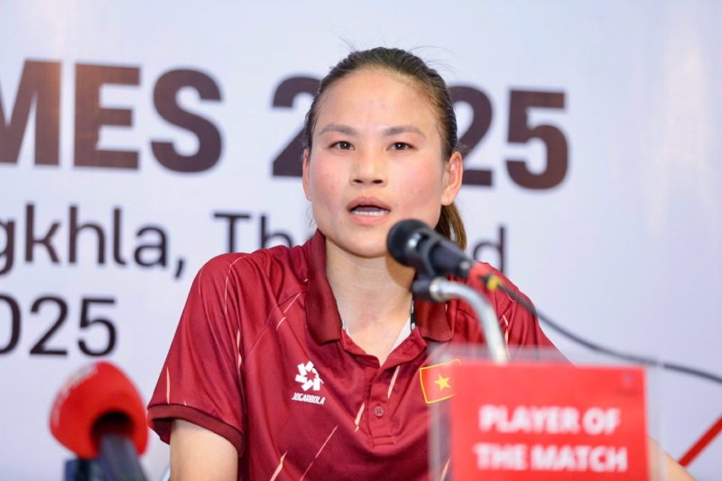 Thai Thi Thao ghi hattrick ban thang. Anh: VFF