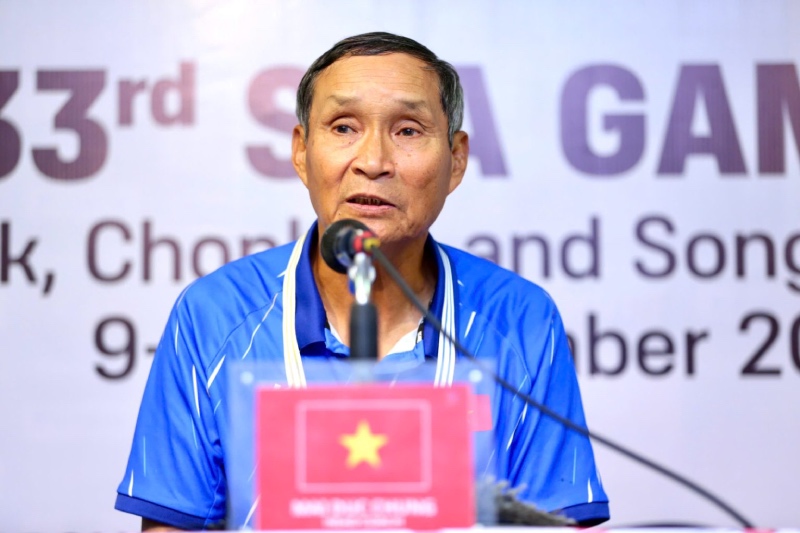 Huan luyen vien Mai Duc Chung hai long voi man trinh dien cua tuyen nu Viet Nam. Anh: VFF