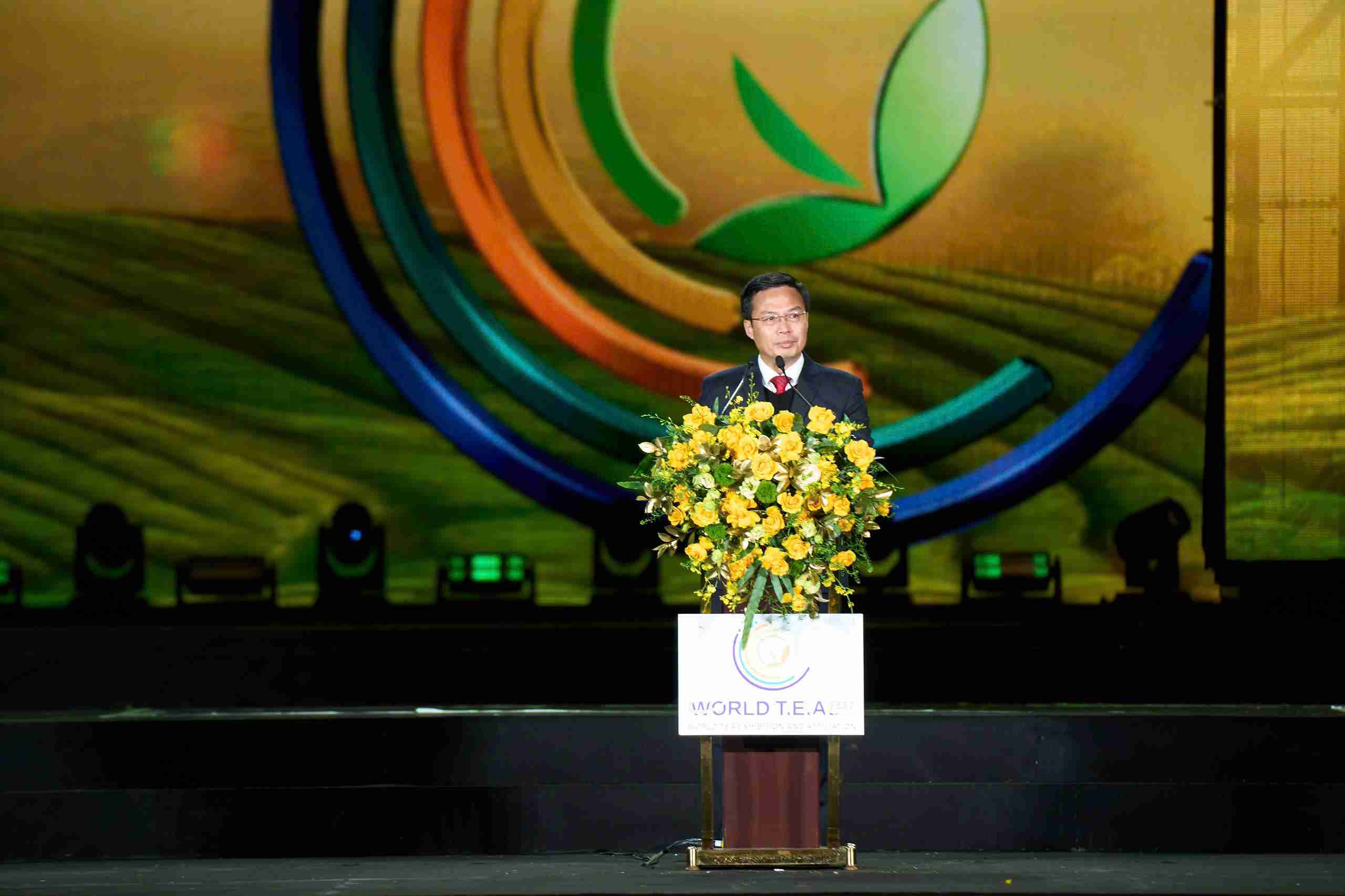 Ông Đinh Văn Tuấn, Phó Chủ tịch UBND tỉnh Lâm Đồng phát biểu tại lễ khai mạc. Ảnh: Phúc Khánh