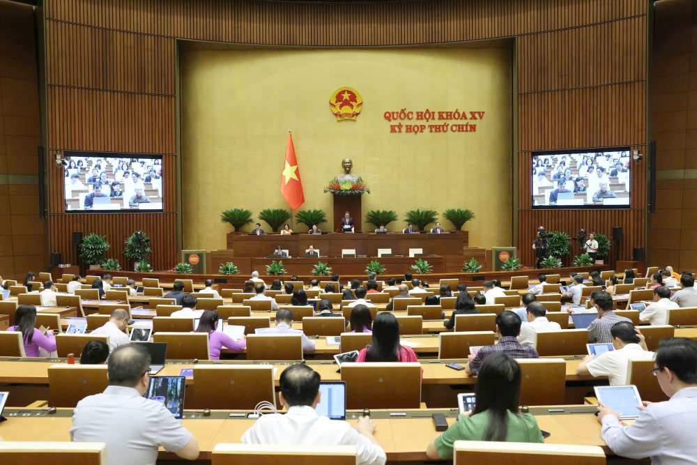 Tai Ky hop thu 9, Quoc hoi khoa XV da Quoc hoi bieu quyet thong qua Nghi quyet cua Quoc hoi sua doi, bo sung mot so dieu cua Hien phap nam 2013  
