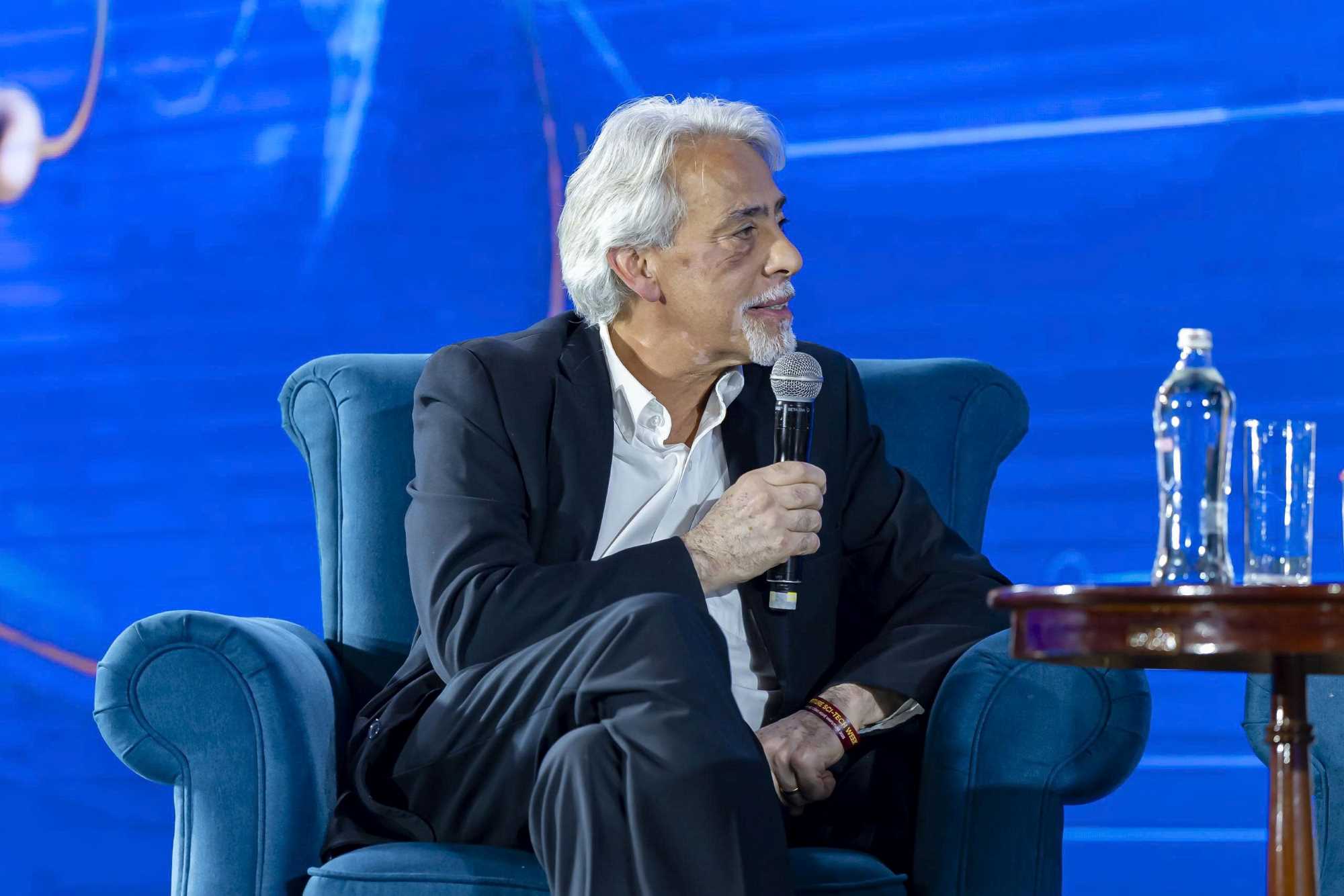 TS. Filippo Giorgi, Trung tam Vat ly Ly thuyet Quoc te Abdus Salam (Y) chia se tai toa dam. Anh: Duc Hoang