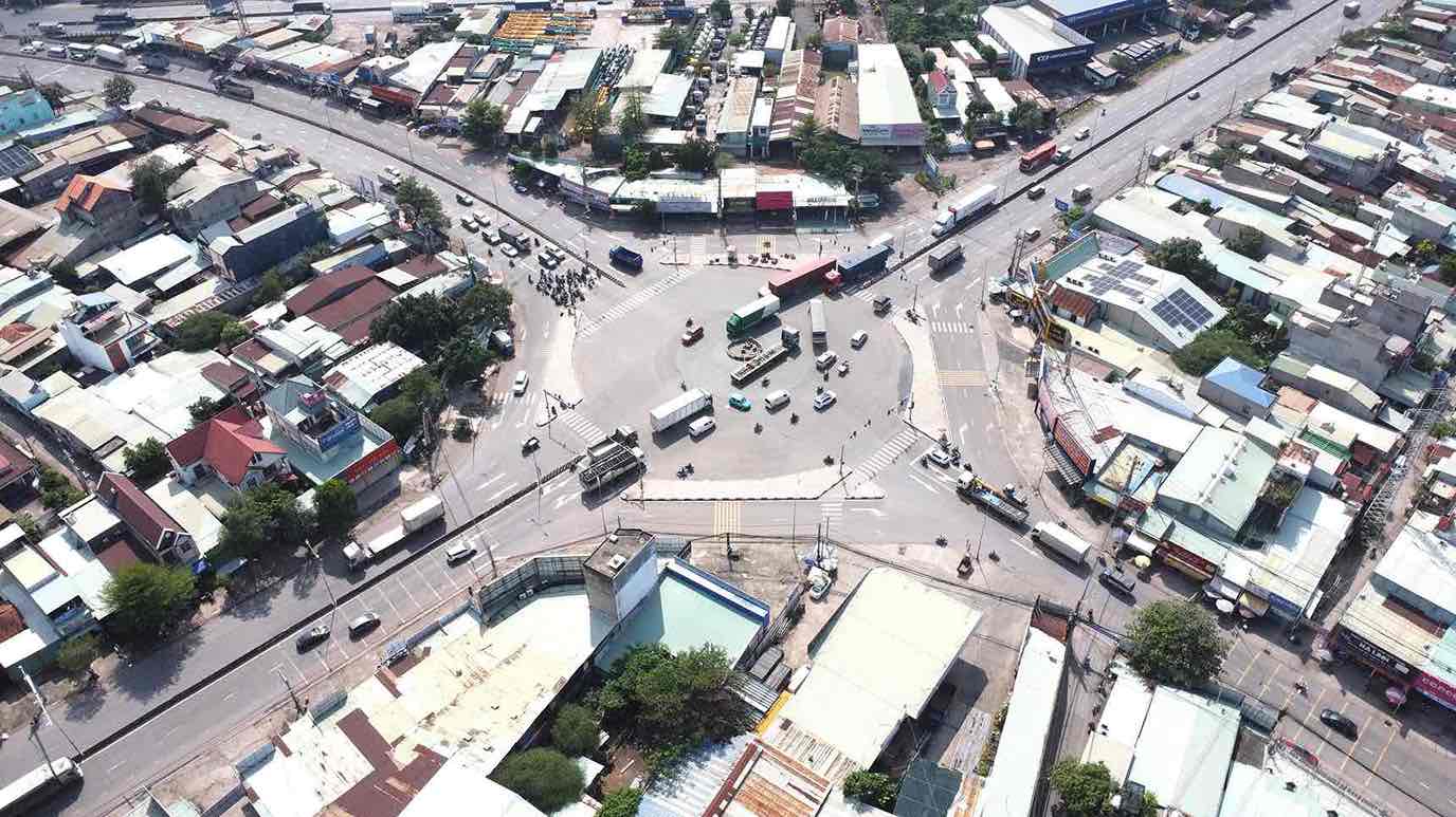 Nut giao vong xoay cong 11 ket noi quoc lo 51, duong Bui Van Hoa, duong Vo Nguyen Giap. Anh: HAC