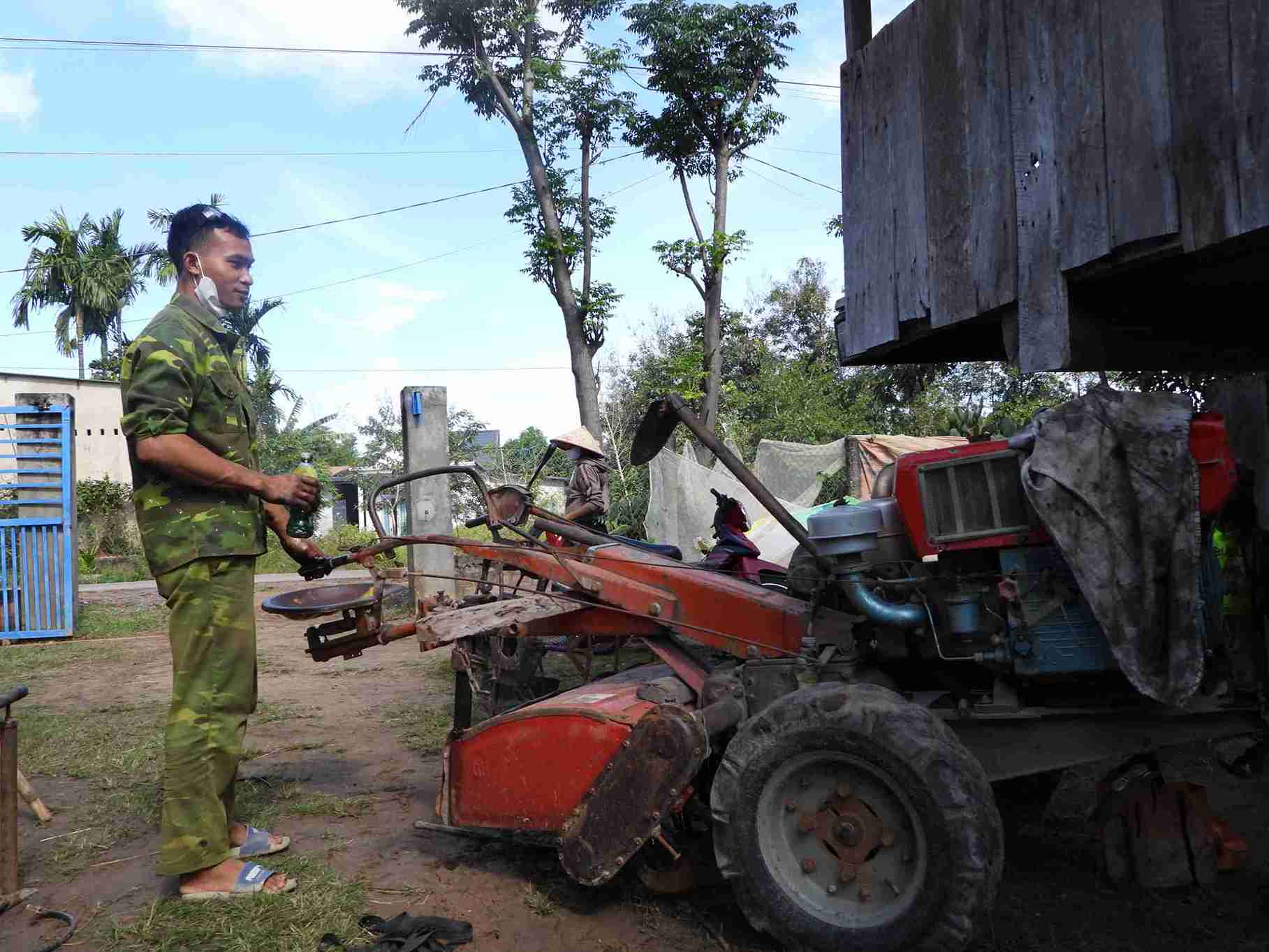 Ti le ho ngheo, can ngheo o nhieu buon dac biet kho khan o xa van con cao. Anh: Bao Lam