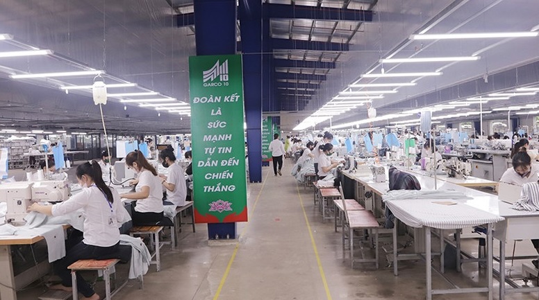 May 10 Ha Tinh社は、前例のない多くの優遇政策を労働者に適用しています。写真:May 10社