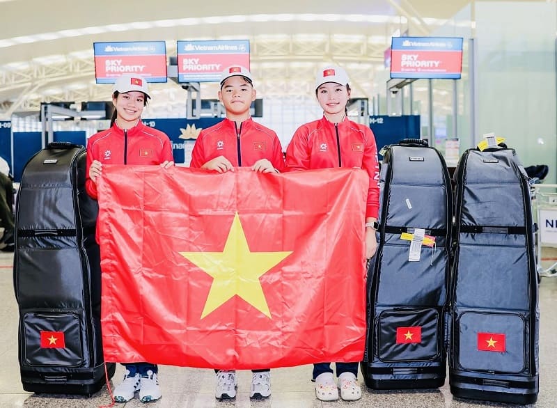 Los miembros de la seleccion vietnamita de golf viajaran a Tailandia el 6 de diciembre para estar listos para competir en los SEA Games 33. Foto: VGA