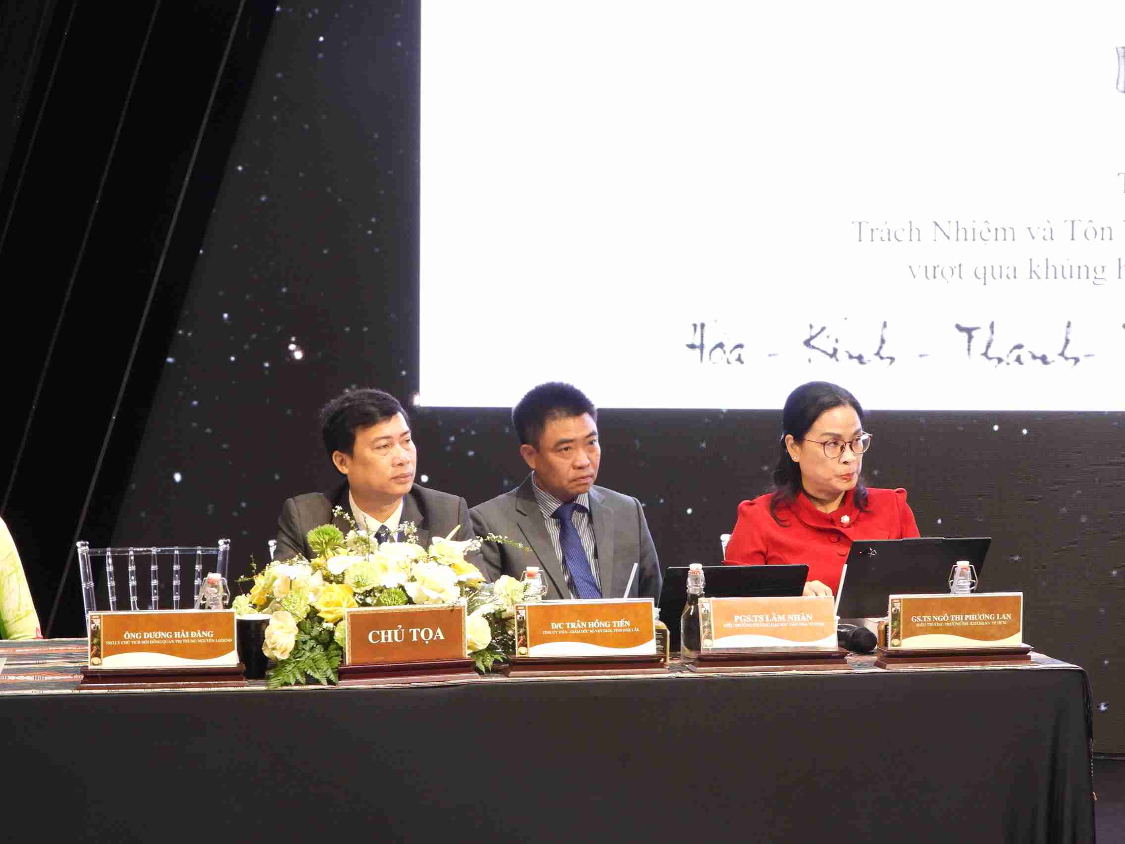 Day la dien dan gop phan giup chinh quyen dia phuong co them dinh huong phat trien ben vung nganh hang ca phe trong tuong lai. Anh: Bao Trung