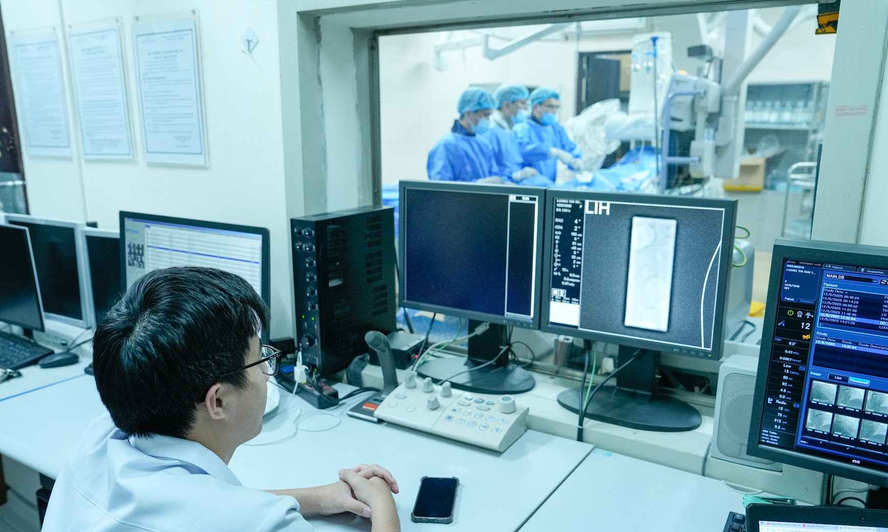 Every year, 200,000 Vietnamese people die from cardiovascular disease. Photo: The Anh