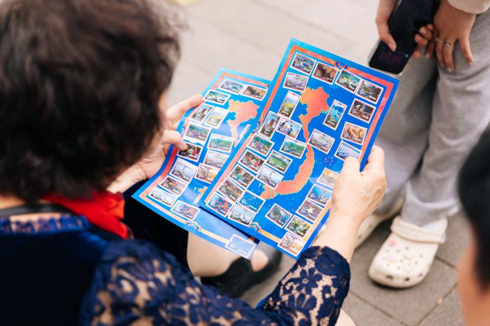 Dac biet, o moi khong gian trai nghiem, du khach co the suu tam nhung tam tem phieu de doi qua tu ban to chuc.