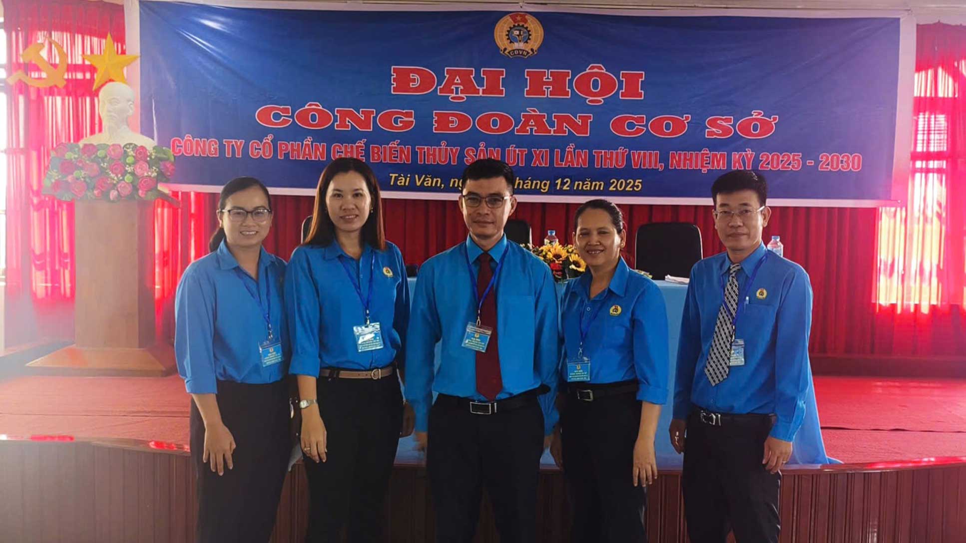 Ban Chap hanh CDCS khoa moi ra mat. Anh: LDLD TP Can Tho