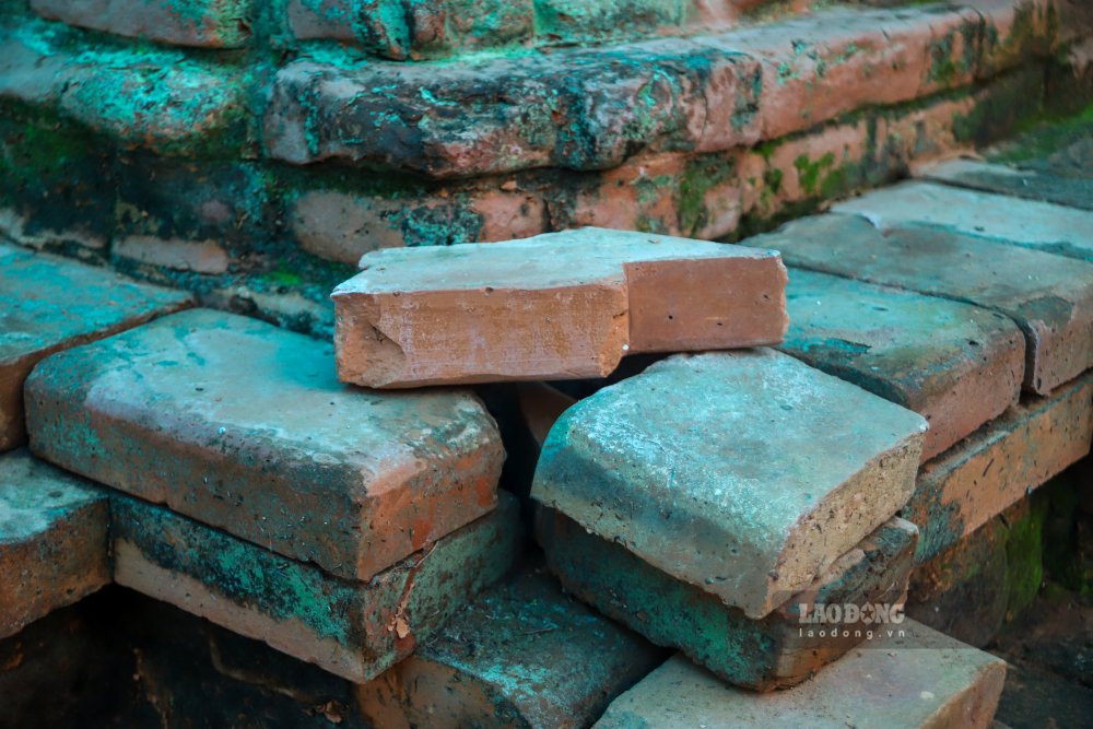 Nhưng trận ngập kéo dài vừa qua khiến nhiều người lo ngại về an toàn của di tích.