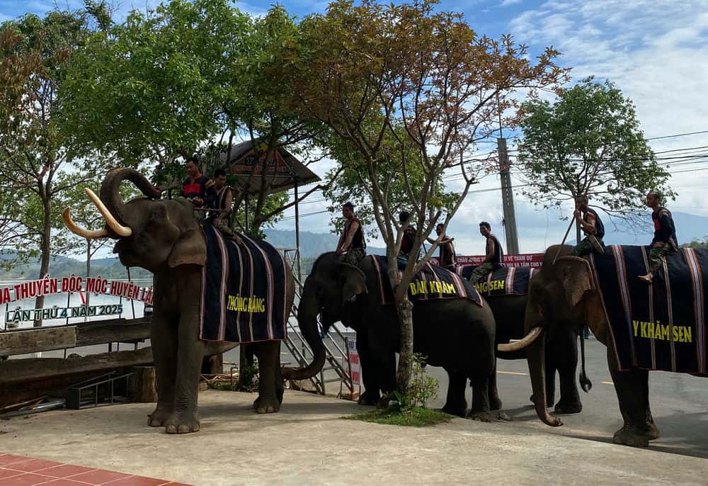 Song song voi giam ngheo ben vung, chinh quyen dia phuong con quan tam bao ton, phat huy gia tri van hoa cua dong bao cac dan toc thieu so. Anh: Bao Lam