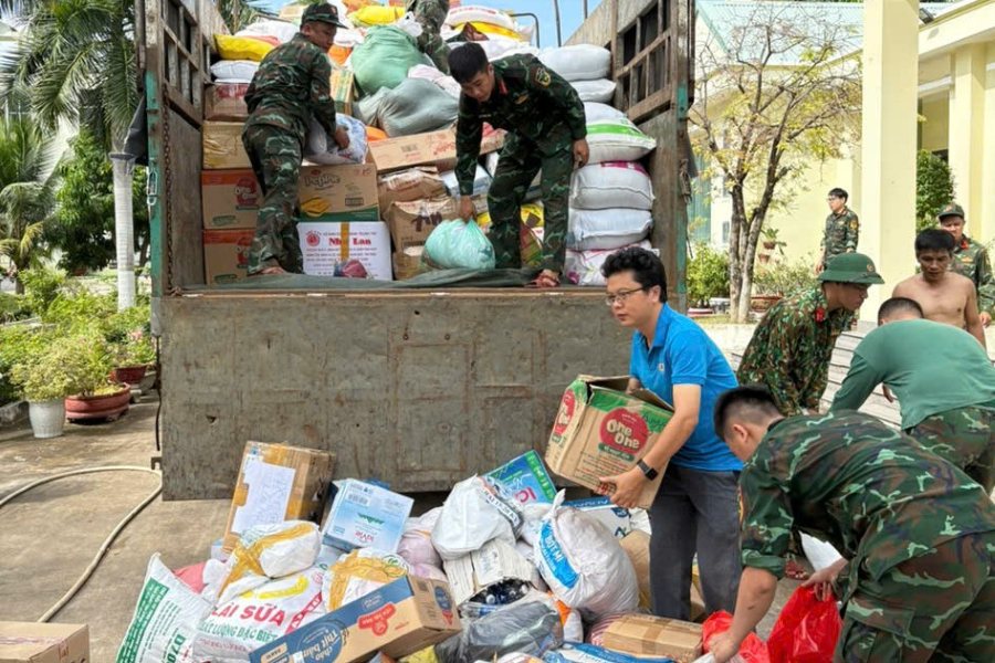 In addition to mobilizing, Chau Pha Commune Trade Union also participated in transportation trips to support people in the Central region in difficulty. Photo: Trade Union