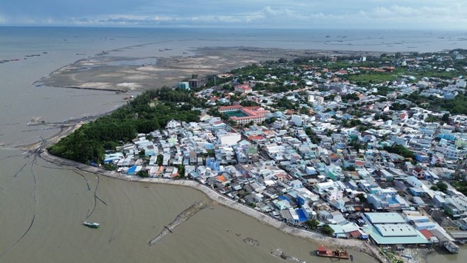 Duong va cau vuot bien noi Can Gio - Vung Tau co diem dau tai Khu do thi lan bien Can Gio (TPHCM). Anh: Anh Tu