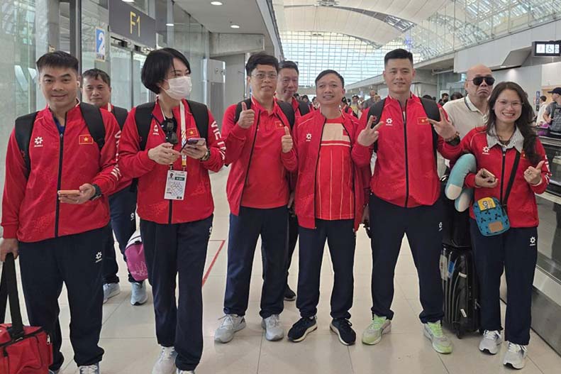 The Vietnamese sports delegation is in Thailand to prepare for competition at the 33rd SEA Games. Photo: Bui Luong