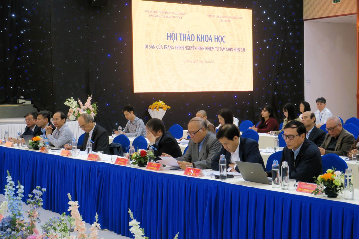 Cac chuyen gia, cac nha khoa hoc tham du hoi thao. Ảnh: Hong Nhung