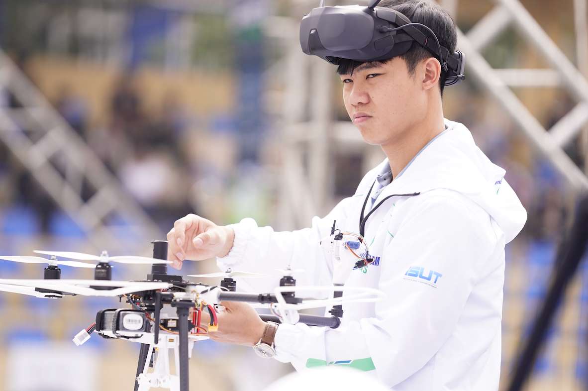 Ngay trong khuon kho le be mac, cac tran dau quan trong nhat cua mua giai da dien ra. Anh: BTC