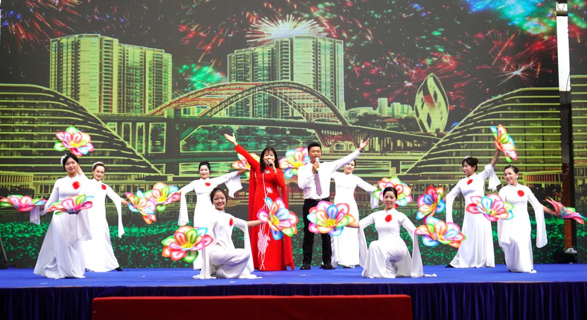 Performances impressionnantes au Festival des clubs du Palais culturel populaire vietnamien-tchèque - Hai Phong. Photo de : Mai Dung