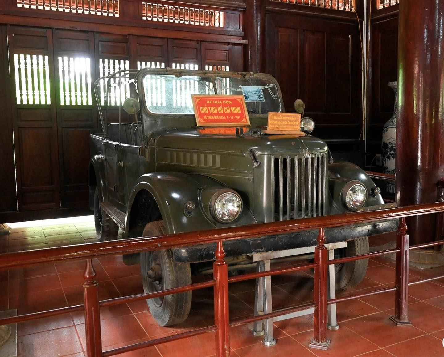 GAZ-69 car (exhibited at Kim Lien Special National Relic Site), the vehicle carrying Uncle Ho from Vinh airport to Kim Lien on his second trip to Nghe An, December 8, 1961. Photo: Ngoc Anh