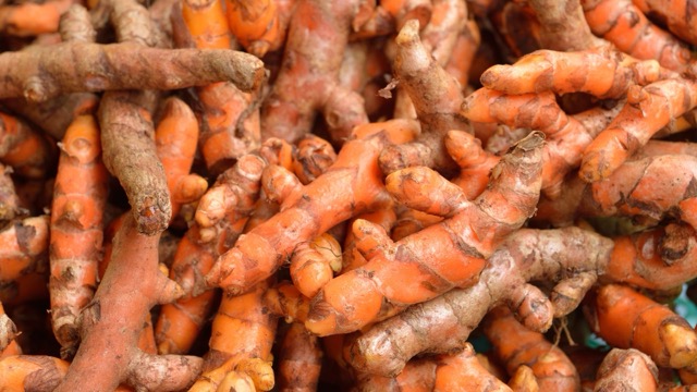 Turmeric is one of the foods that effectively increase collagen production. Photo: Nguyen Ly