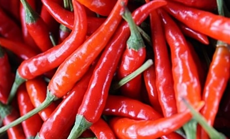 People with high blood pressure need to pay attention to a few things when eating chili regularly. Photo: Kieu Vu