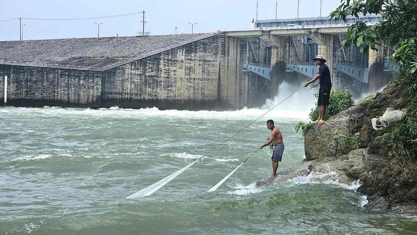 Tri An hydroelectric reservoir releases floodwaters. Photo: HAC