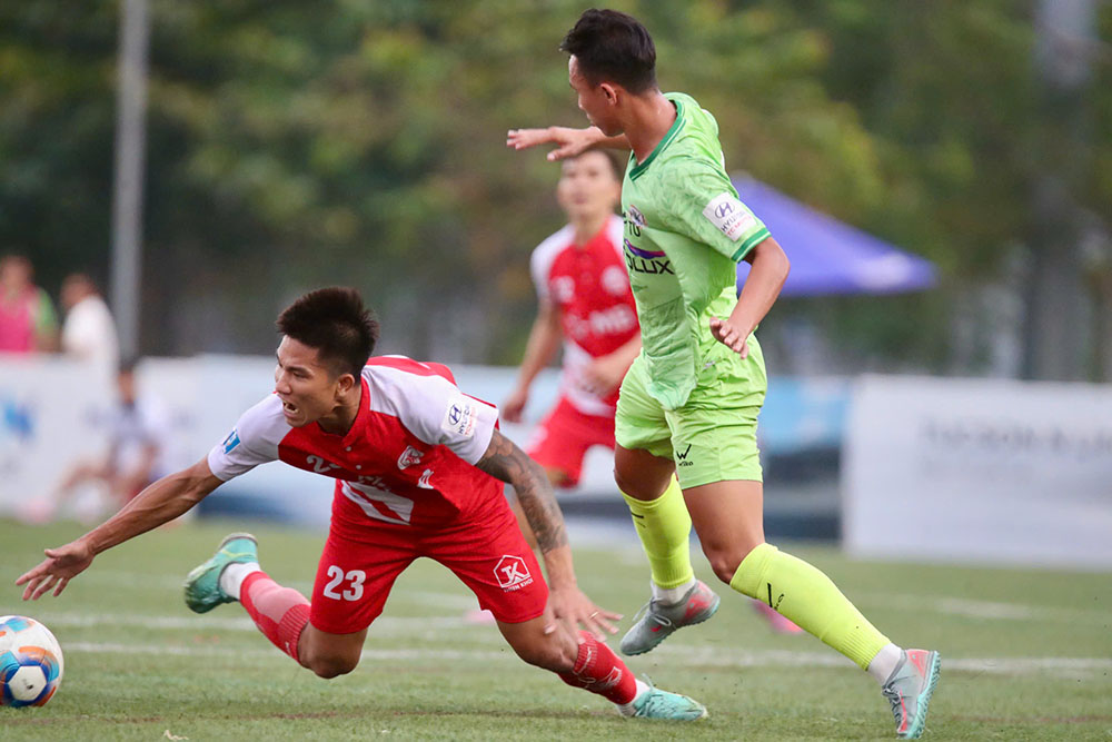 Tran chung ket dien ra kich tinh den nhung phut cuoi. Anh: VietFootball