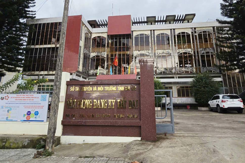 The Chairman of the Gia Lai Provincial People's Committee requested to rectify all activities of the Provincial Land Registration Office and 24 branches. Photo: Hoai Phuong