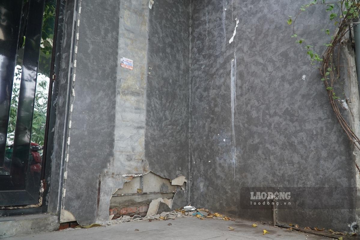 Từng là nơi vui chơi giải trí hiện đại, nơi này đã “phai tàn” theo thời gian, mọc đá rêu phong.