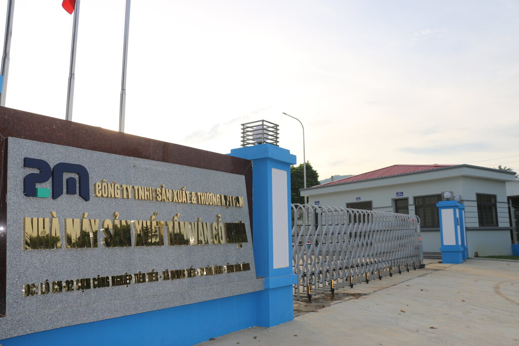 Mot nha may trong CCN Tien Tien. Anh: Minh Nguyen